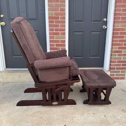 Nursery Glider With Ottoman