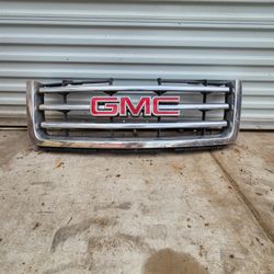 OEM GMC Sierra Front Grille (2007-2013) - Chrome w/ Red Emblem