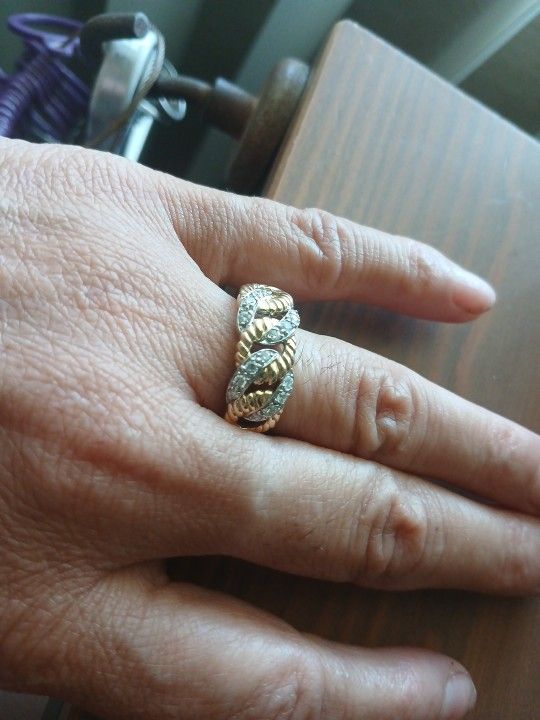 Anillo 14k Con Diamantes