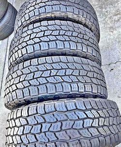 275/70r18 cooper tires en excelentes condiciones de vida las 4