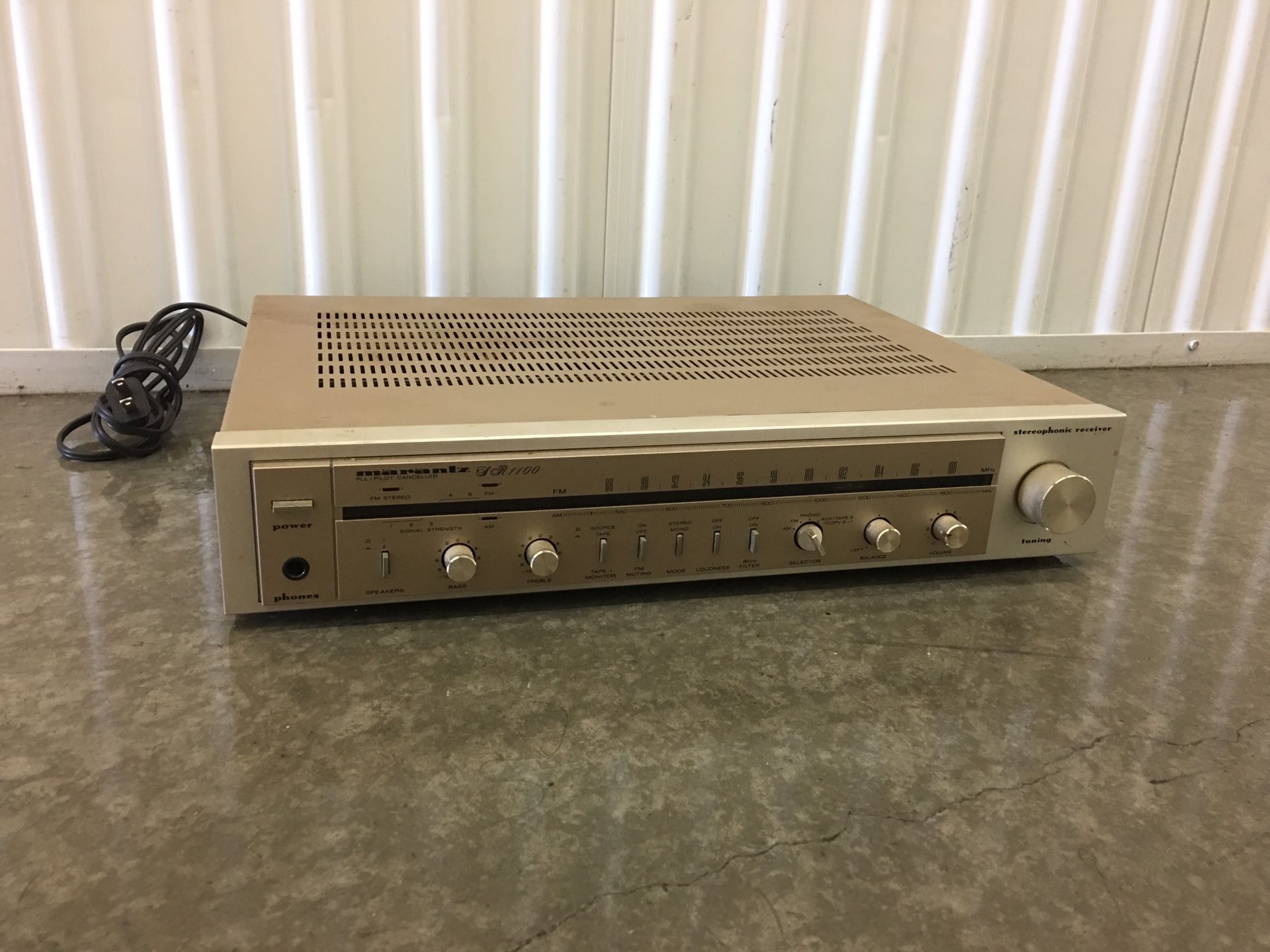 Marantz SR100 vintage stereo receiver