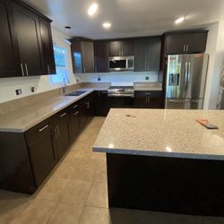 Kitchen Cabinets , Backsplash , Quartz