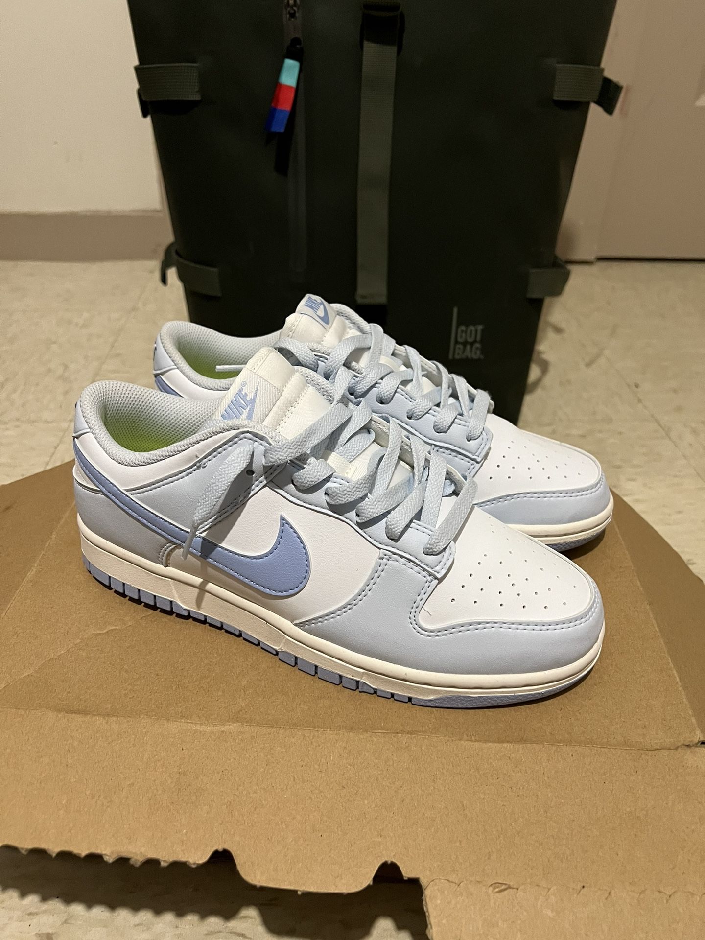 Woman’s Nike Dunks Blue