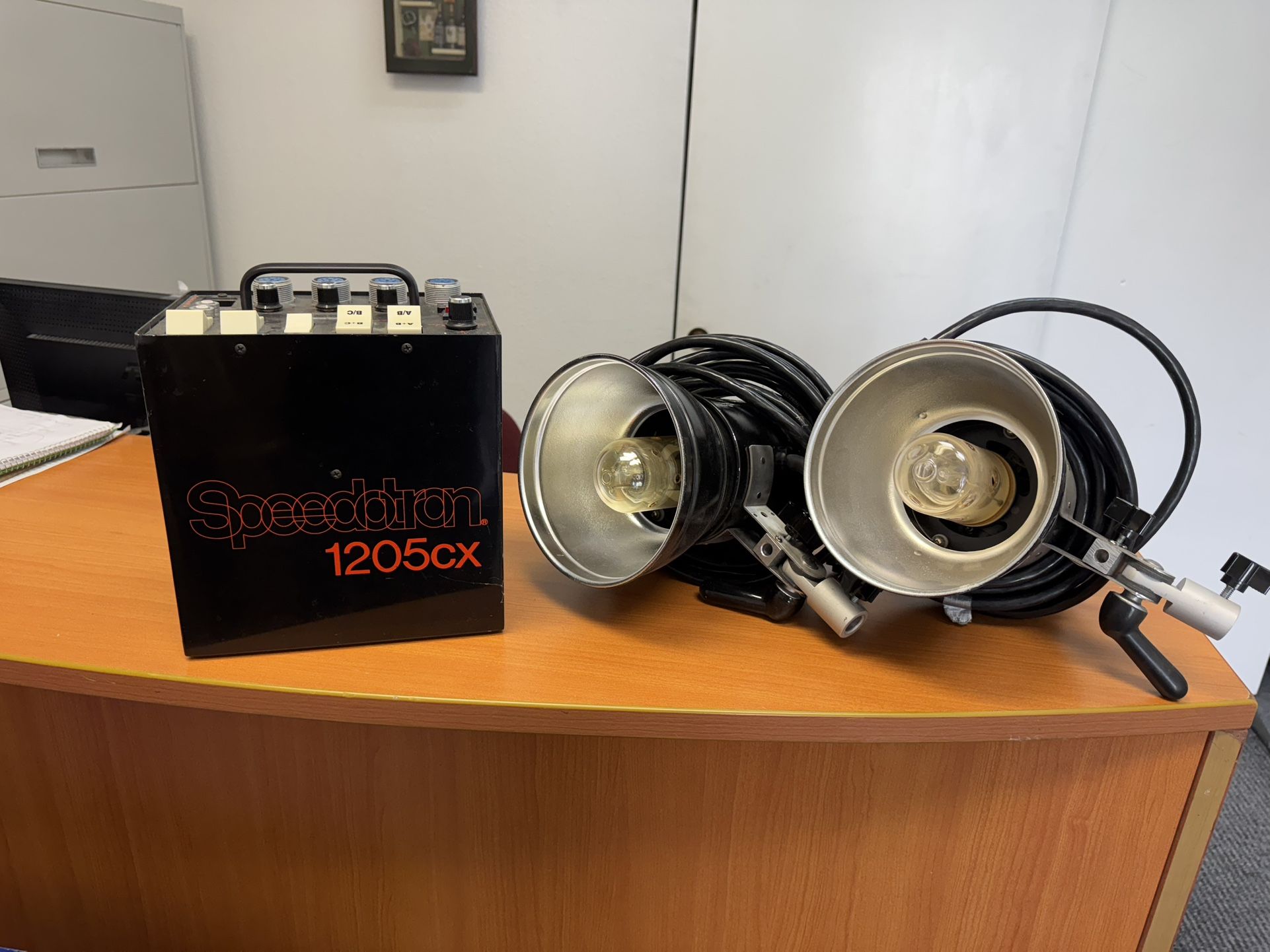 Speedotron 1205cx Black Line Photo Flash Lighting Set