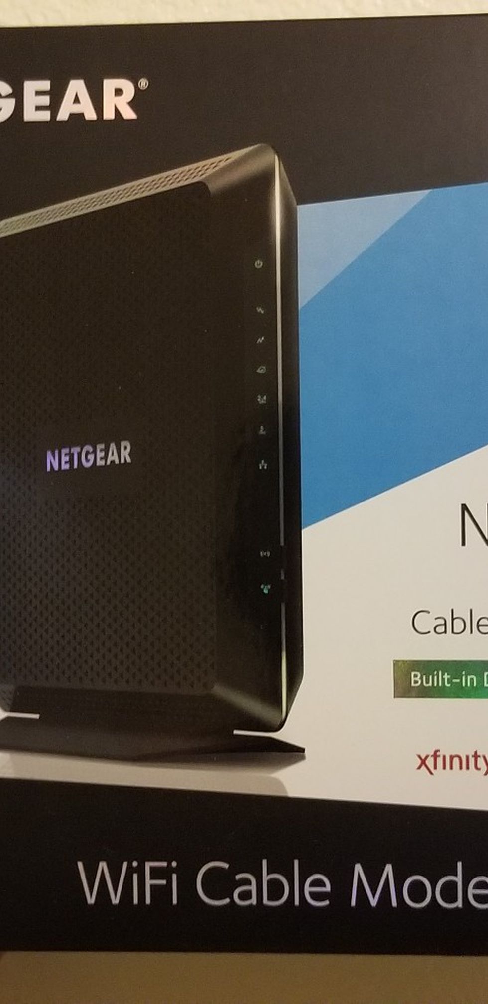 Netgear nighthawk AC1900 wifi cable modem router