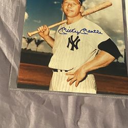 Hand Signed . Mickey Mantle  Photo With Certificate Of Authenticity 