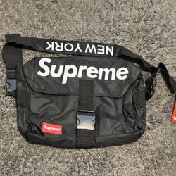 Supreme Bags / Brand New 