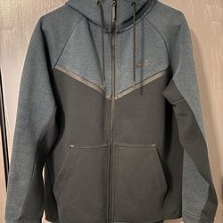 Nike Men's Sportswear Tech Fleece Windrunner Hoodie