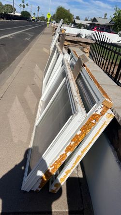Vinyl double panel windows