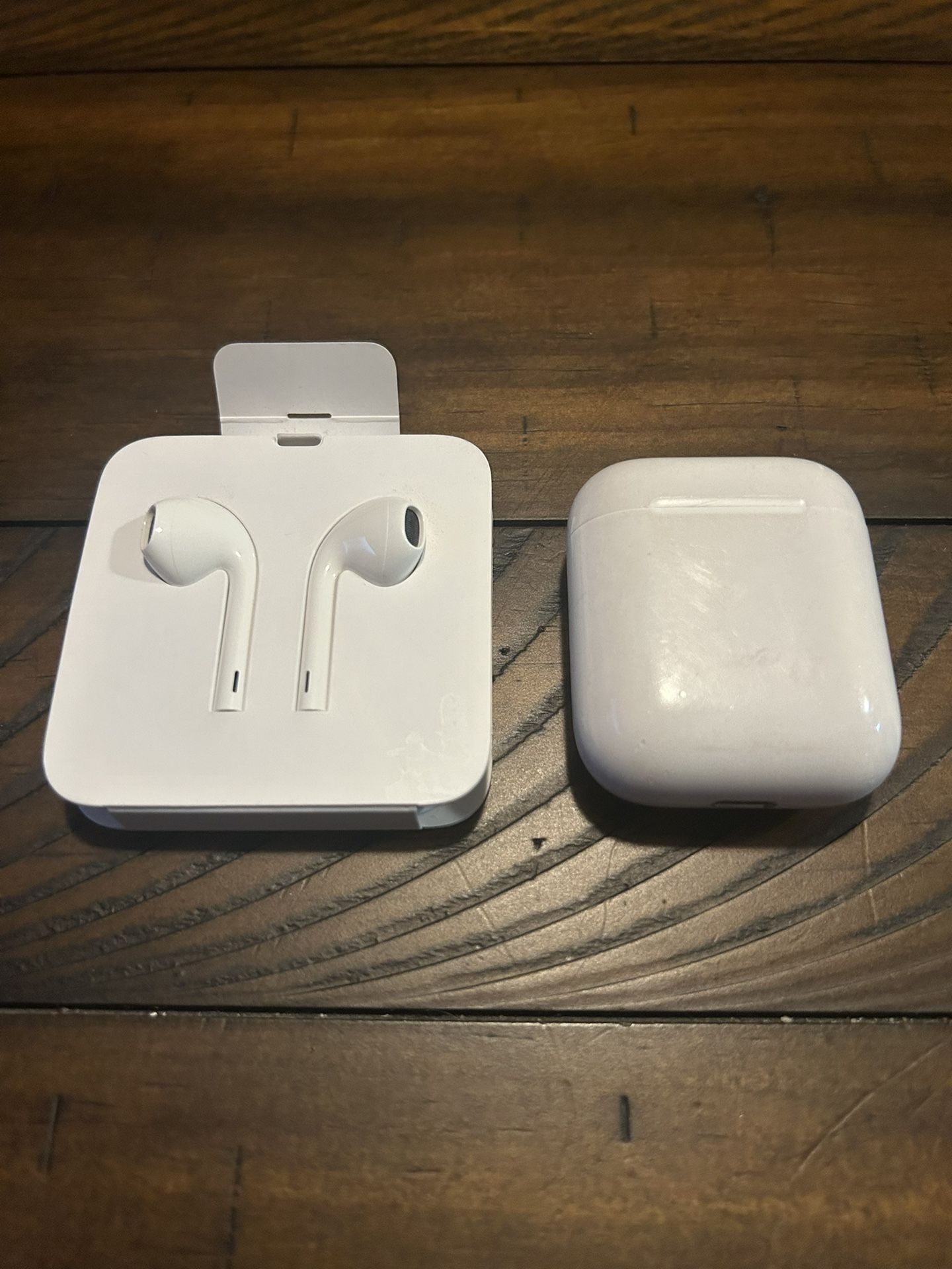 AirPods - 1st Gen
