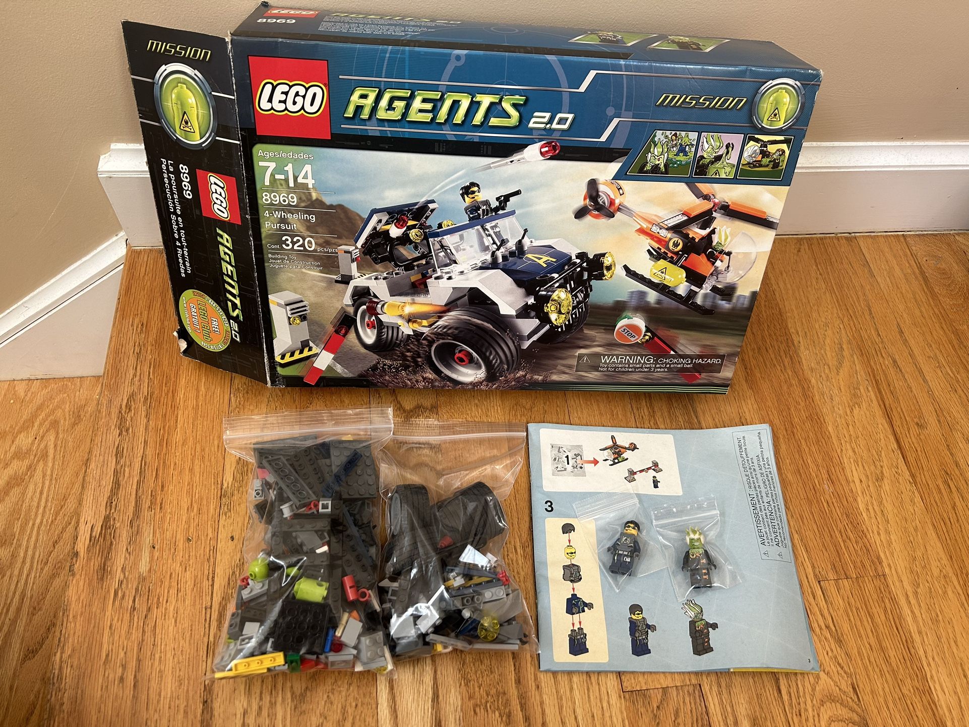 Lego Agents 8969 COMPLETE SET USED
