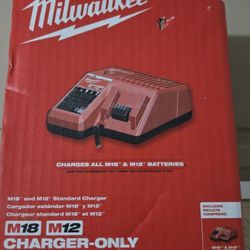 M18 And M12 BATTERY CHARGER