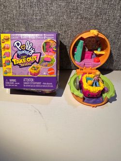 Polly Pocket Tiny Takeout Reveal Compact Playset