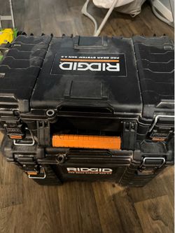 Tool Backpack husky y Pro Gear System Gen 2.0 Stackable Rolling Tool Box and Compact Tool Box