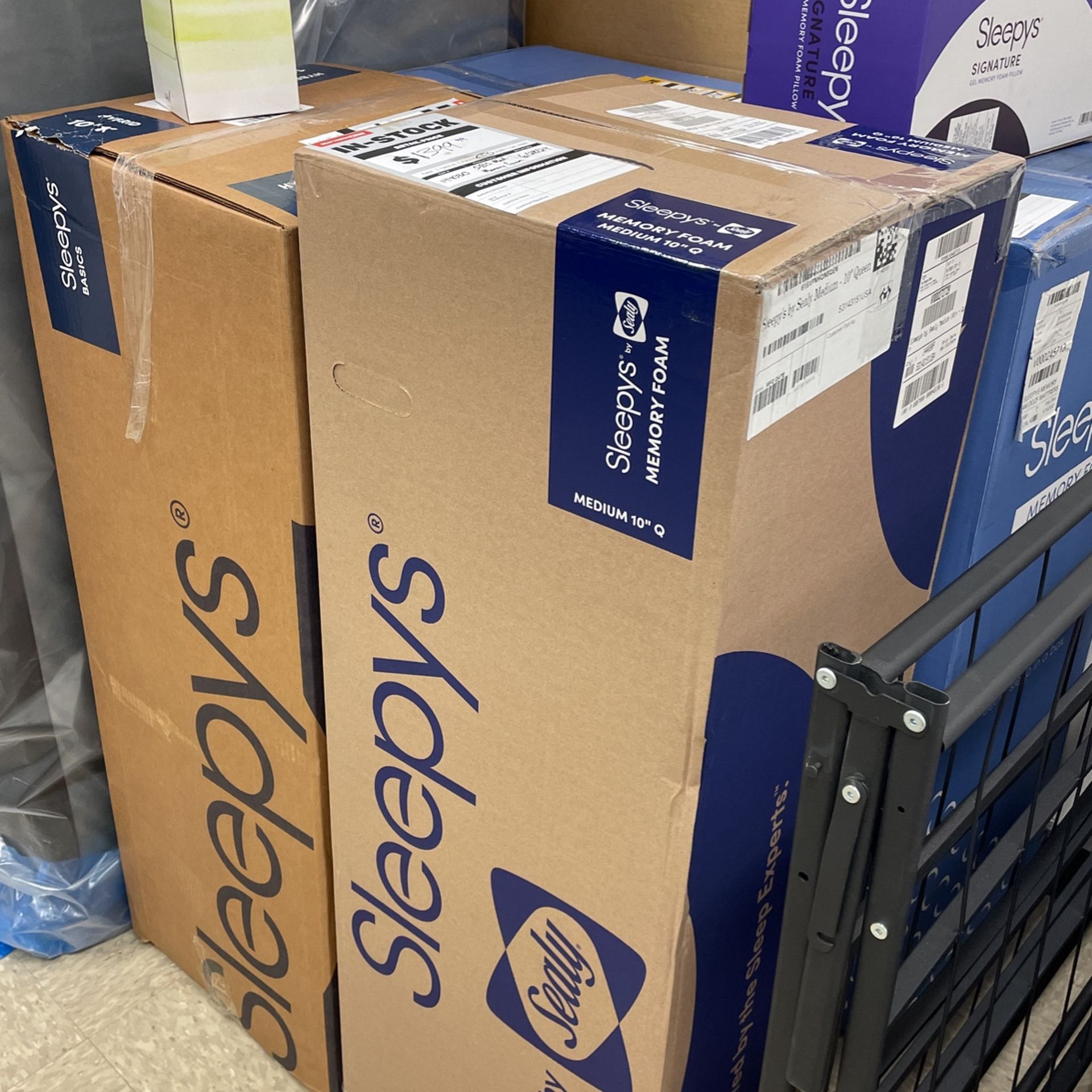 Queen Sleepy’s Memory Foam Mattress