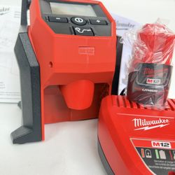 Milwaukee M12 Compact Inflator Kit