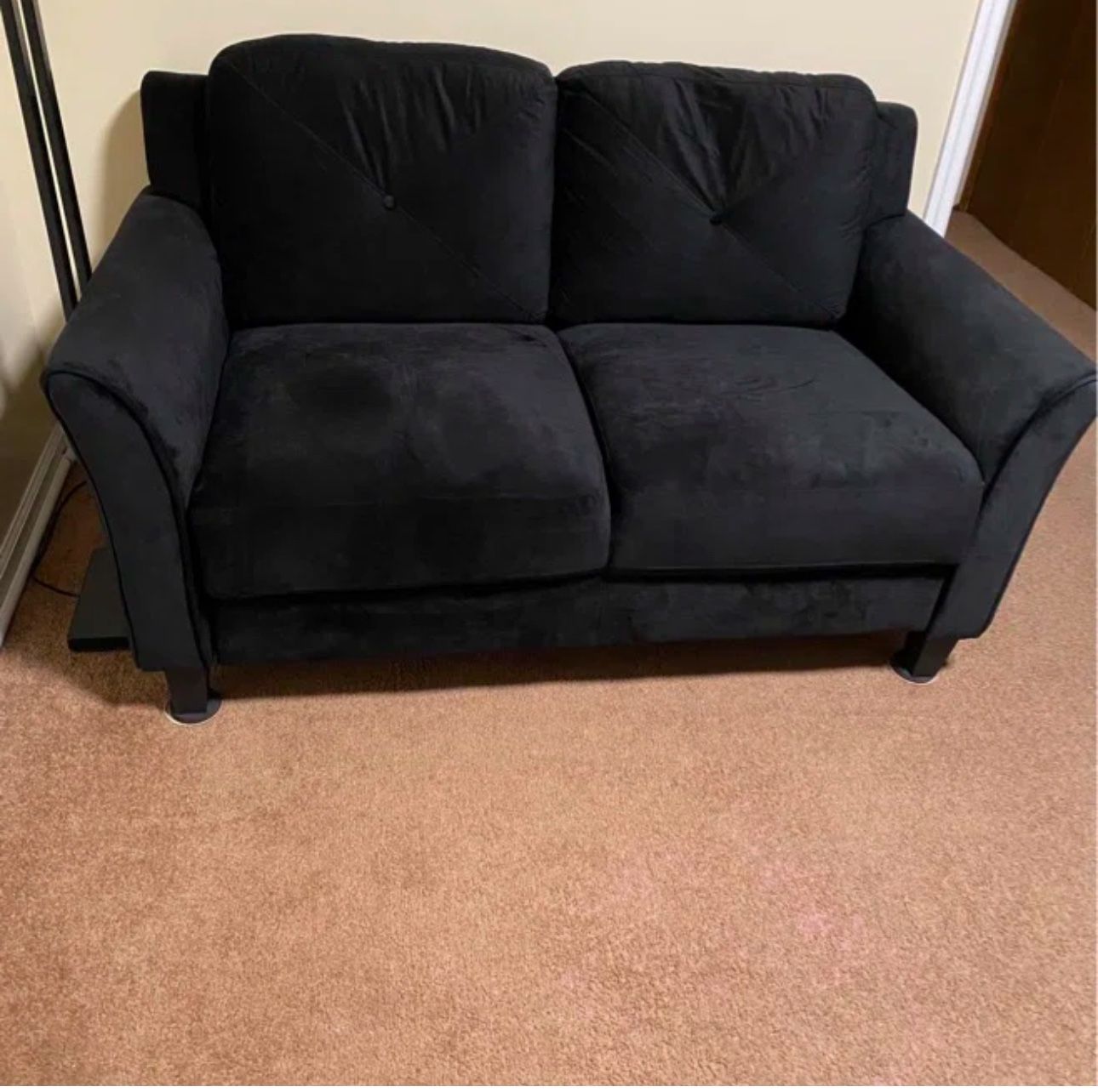 Loveseat 56” Tufted