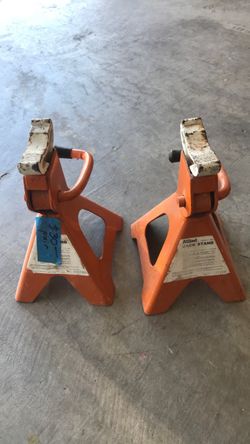 Jack stands 2 ton only $30 for the pair