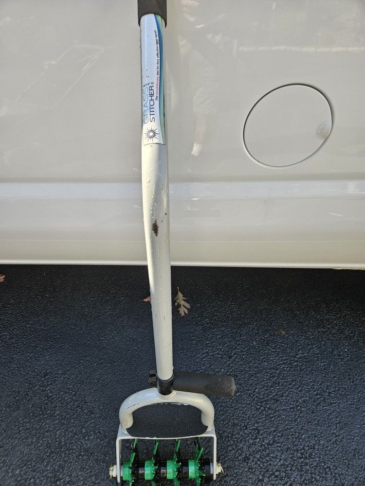 Grass Stitcher