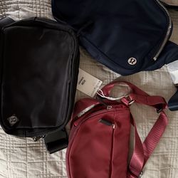 Lulu lemon hand bags