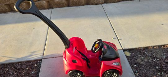 Kids push car