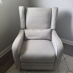 Beautiful Glider/ recliner For Sale 