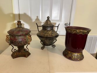 Tuscan Style Decorative Urn & Planter Set – 3 Pieces