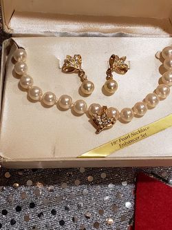 VINTAGE COSTUME JEWELRY SET