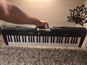 Casio Casiotone CT-S200 61-Key Portable Keyboard