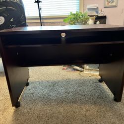 Office Desk with Locking wheels (Espresso)
