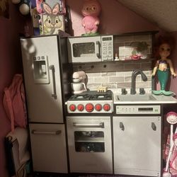 Play Kitchen 