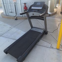 NordicTrack Elite 900 Folding Treadmill