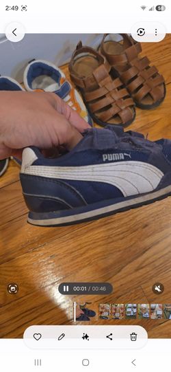 Toddler's Sneakers. Size 7.
