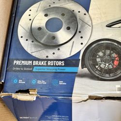 Detroit Axle Rear Brake Kit For Chevy Gmc Sierra Silverado 3500 And Slotted ceramic Brakepad Replacements 