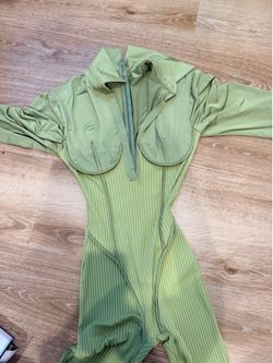 Medium jump suit
