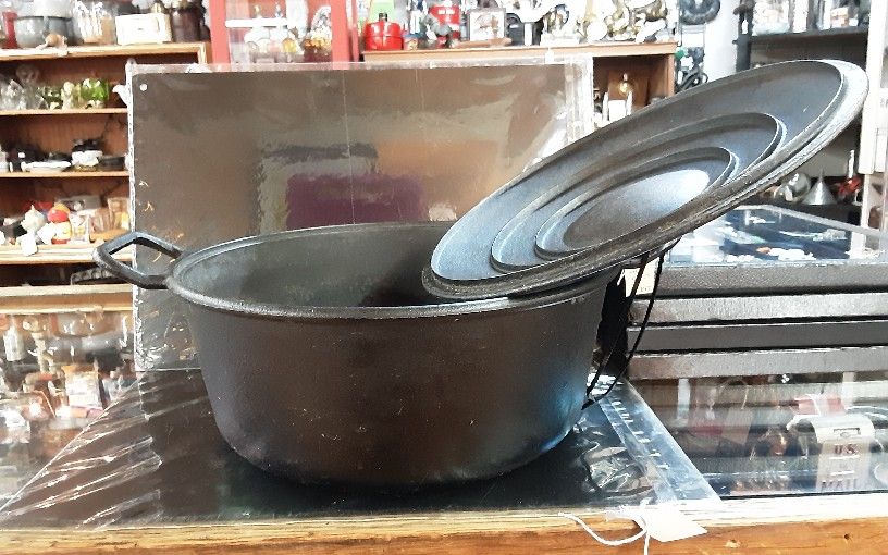 USA Lodge P12 D W/ Lid Located In Shelton