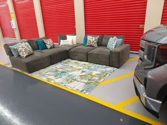 Gray 6 piece Modular Sectional