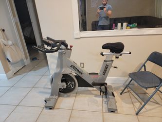 Spinning BIKE spinner