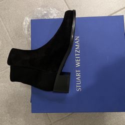 36 Stuart Weitzman 