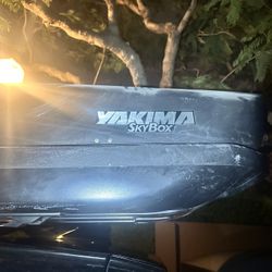 Yakima Sky Box 