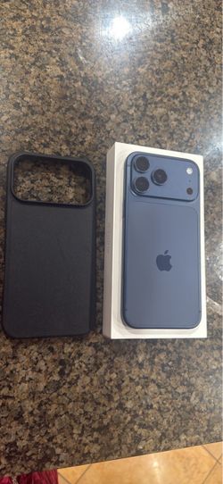 Apple iphone 17 pro max 256 gb factory unlocked with warranty