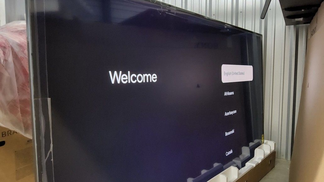 Media / Threatre Room, Open Box HUGE Sony 98 inch 4k Bravia Led 120hz Google Smart TV