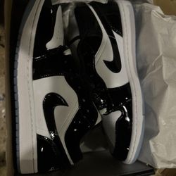 Air Jordan 1 Low SE ‘Concord’