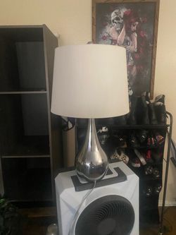 Table lamp