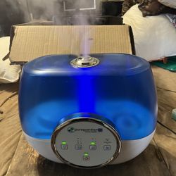 Pure Guardian Ultrasonic Humidifier – 2.0 Gallon – Very Clean – Works Perfectly  Gently used Pure Guardian ultrasonic humidifier in excellent conditio
