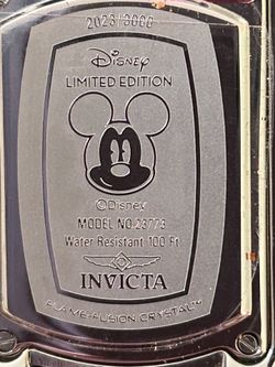 2023/3000 DisNEy LIMITED EDITION •Disney MODEL NO.23773 Water Resistant 100 Ft INVICTA FLAME FUSION CRYSTAL™