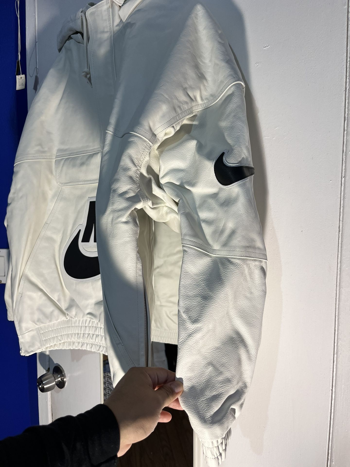 Nike x supreme leather bomber jacket online