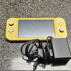 Nintendo Switch Lite Yellow w/ Charger