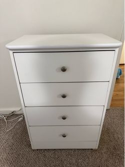 dresser / mueble para ropa