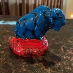 Bill’s Themed Desktop Buffalo Statue